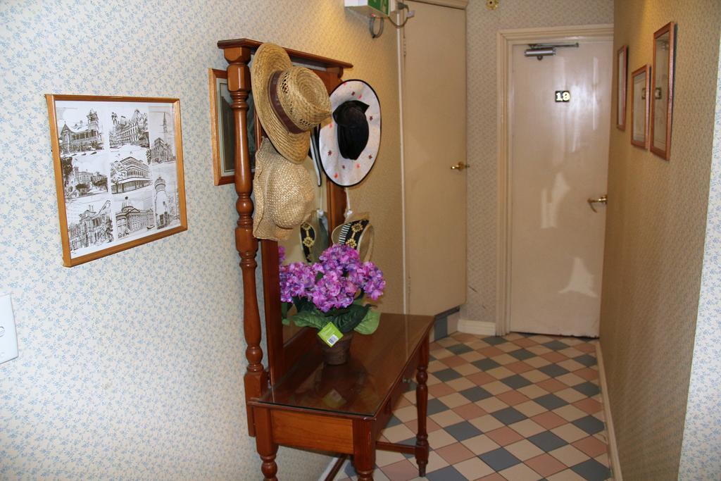 Annie'S Shandon Inn บริสเบน ภายนอก รูปภาพ