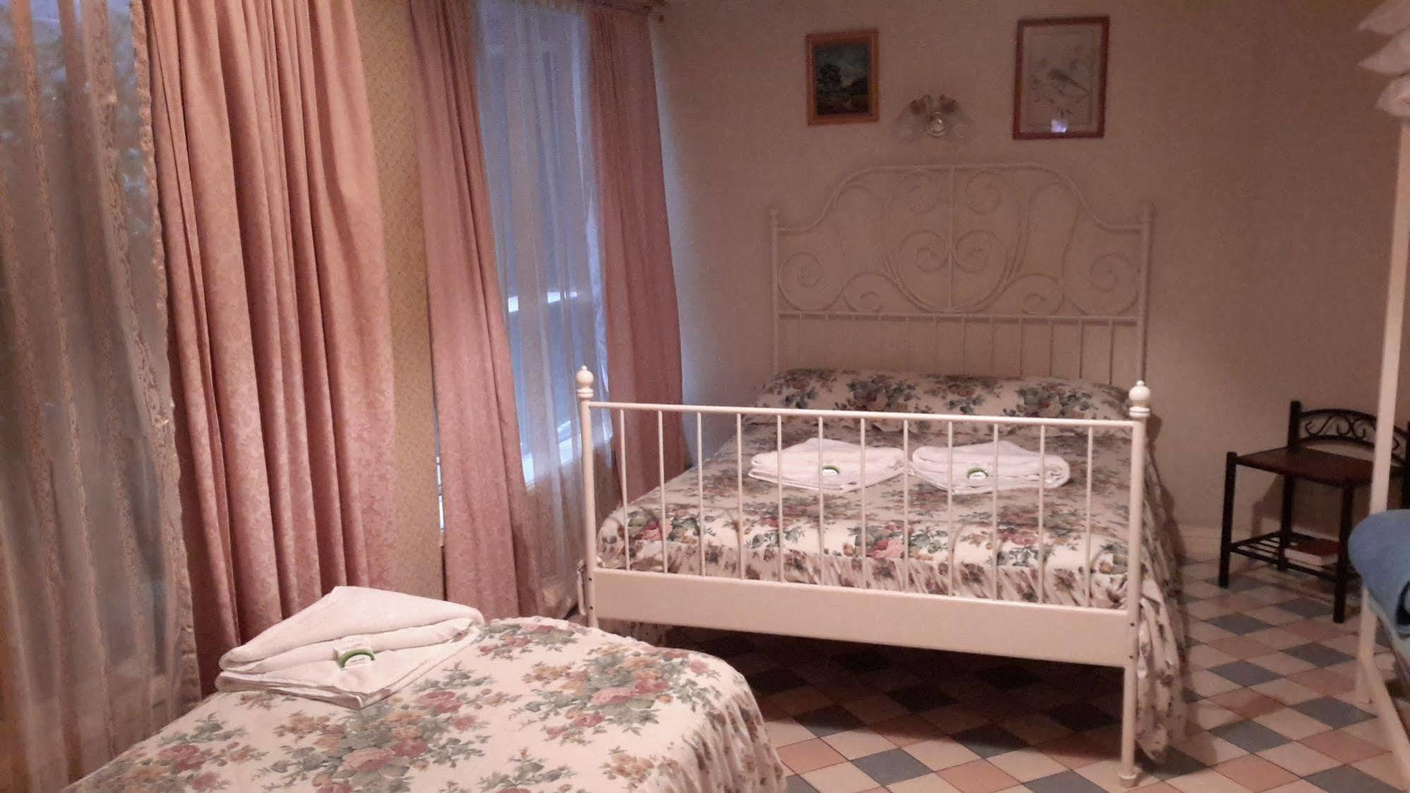 Annie'S Shandon Inn บริสเบน ภายนอก รูปภาพ